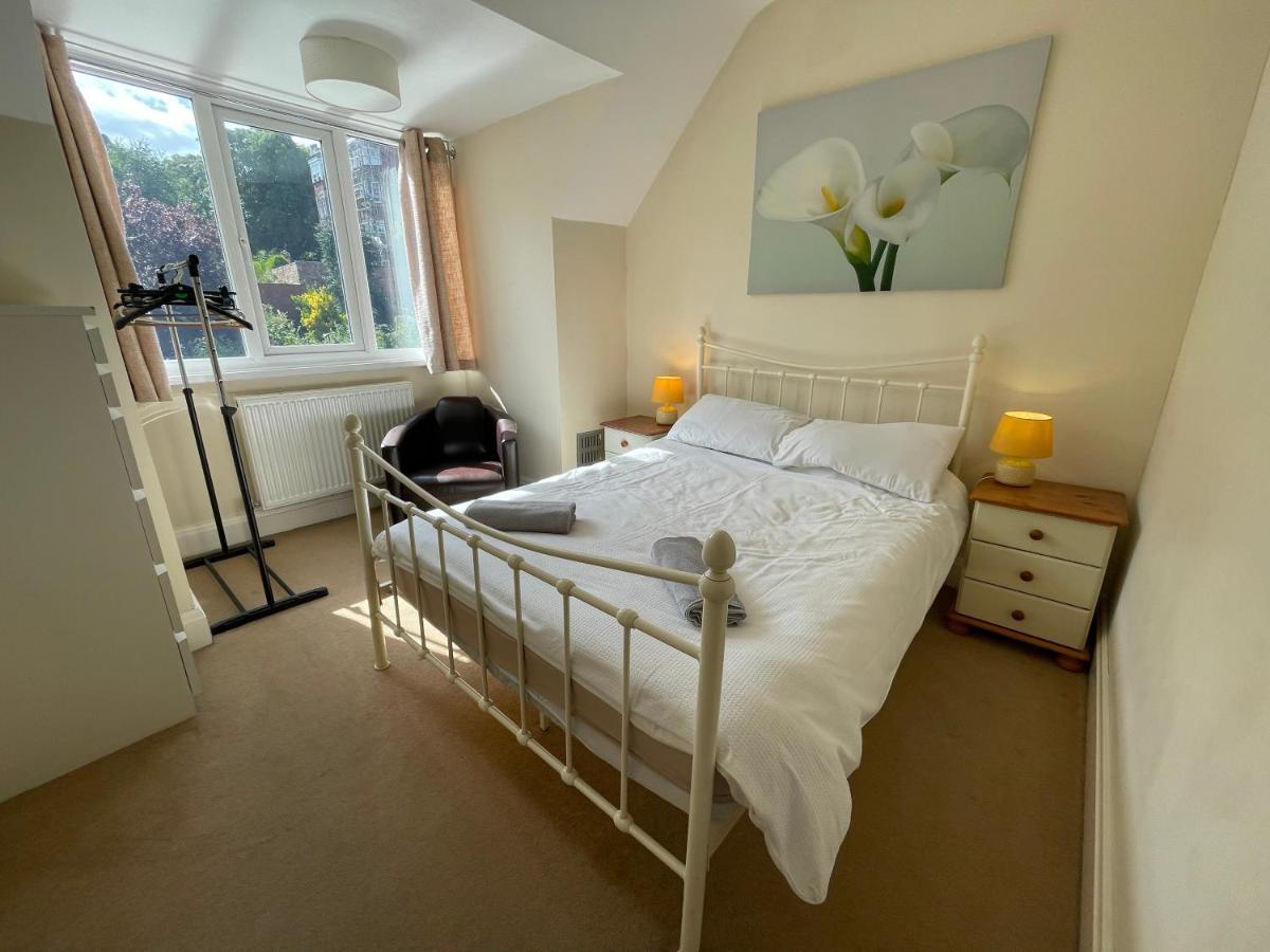 Large 5 Bed House In Scarborough Near The Beach, Large Garden & Hot Tub Dış mekan fotoğraf
