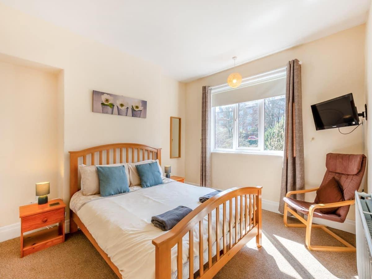 Large 5 Bed House In Scarborough Near The Beach, Large Garden & Hot Tub Dış mekan fotoğraf